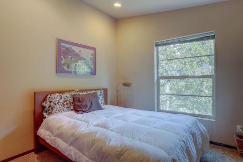 Alexander's 4 Seasons townhouse - image 7