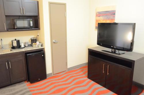Holiday Inn & Suites Houston West - Westway Park, an IHG Hotel