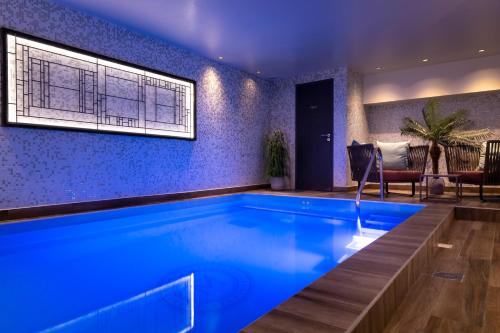 Les Matins de Paris & Spa, Parigi