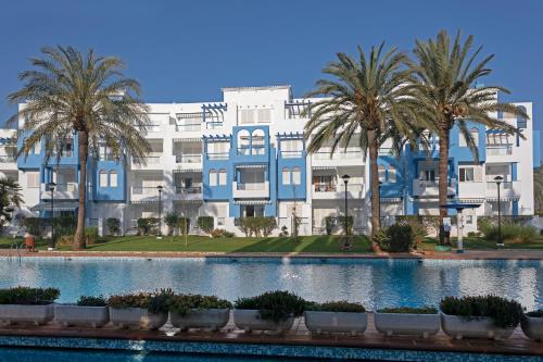 Cala Blanca, planta baja, cerca de la playa