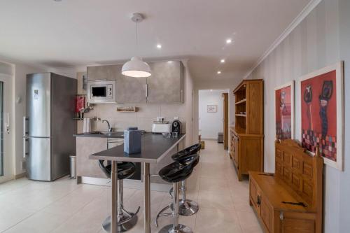 Kitchen, Apartment Abelha in Vale Formoso