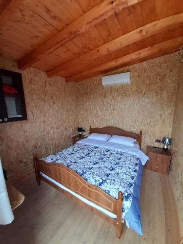 Windmill Shkodra Gesthouse Camping & Grill - image 5