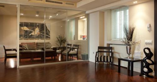 Hotel Moderno Puerta del Sol - image 9