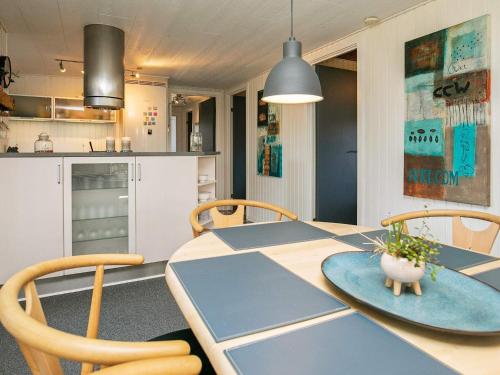 Three-Bedroom Holiday home in Blåvand 21