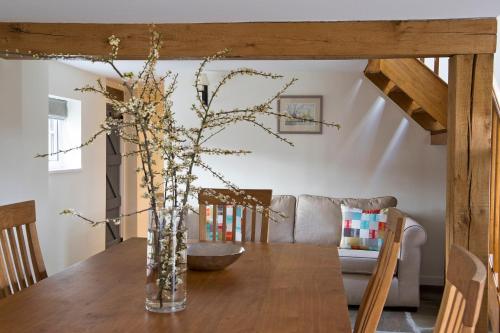 Létesítmények, Nether Farm Barns in Offcote