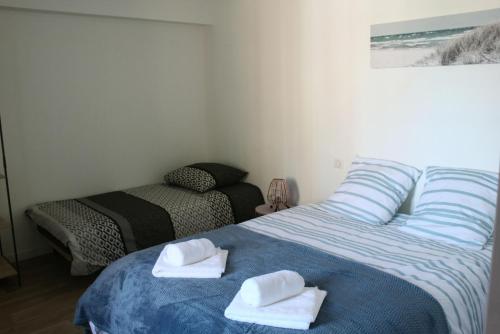 1 double bed, 1 twin bed, 1 sofa bed
