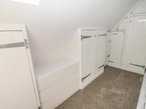 Archway Cottage - image 4