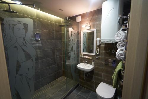 Apartment on Pobeda 4 with sauna, Krementschuk (Foto 6)