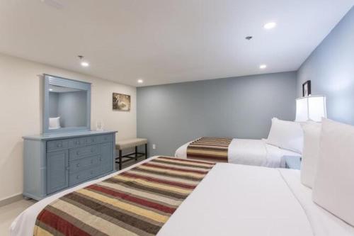 Solare Tower Condominium 2 Bedroom #405 - image 6