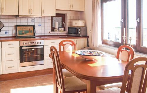 Four-Bedroom Holiday Home in Kamminke - image 4