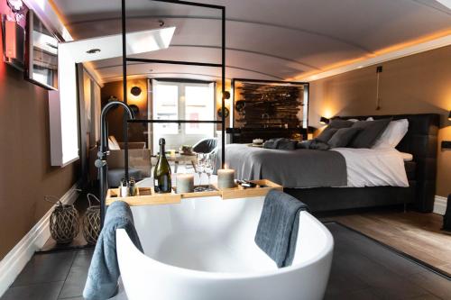 Wellnessboat De Michiel de Ruyter in Binnenstad-Noord