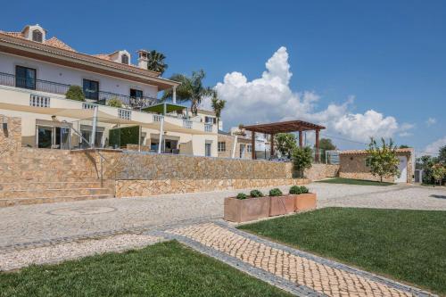 Cabana Gardenhouse in Vale Formoso