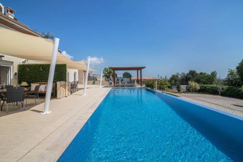 Swimming pool, Cabana Gardenhouse in Vale Formoso