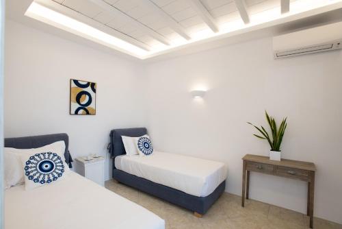 2 bedrooms, 4 beds