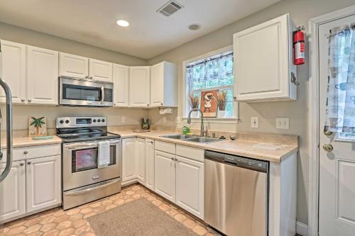 Beaufort Family Home - 6 Mi to Parris Island! - image 4