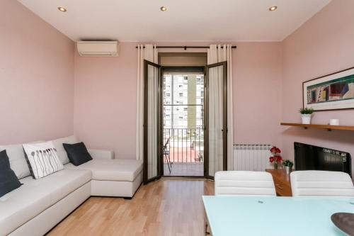 Fantastic 2 Bedroom 5 minutes by car from Plaza Catalunya