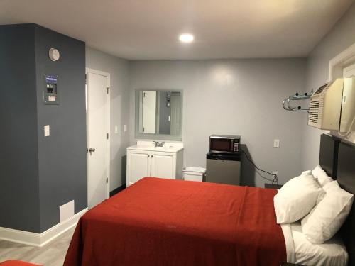 Bay Inn Hotel in North Camellia Acres, USA