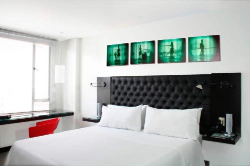 29610772 Hotel 104 Art Suites