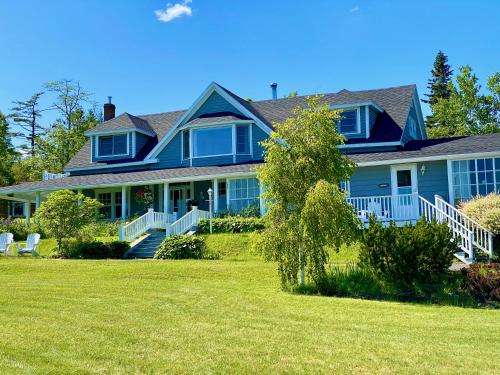 . Broadwater Inn & Cottages