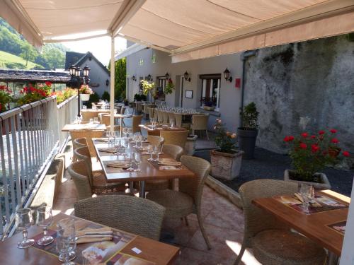 Viesnīcas āriene, Hotel Logis Auberge de l'Isard in Castillon-en-Couserans
