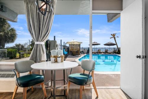 balkong/terrass, The Beverley Beach House near Coastal Wine Boutique and Tasting Room