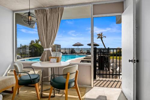 balkong/terrass, The Beverley Beach House near Coastal Wine Boutique and Tasting Room