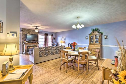 Mountainside Retreat - Stunning Watauga Lake Views - image 7