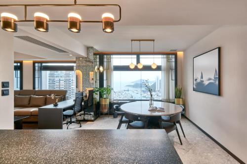 設施, 雅格酒店 (the Arca) in 港島南區