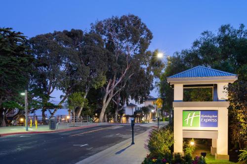 Holiday Inn Express Monterey - Cannery Row