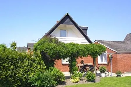 Ferienwohnung Ebbe im Haus Nordseebrise in Neuharlingersiel, Deutschland