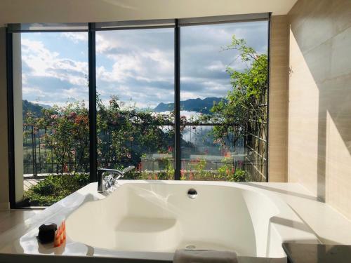 Bathroom, Pao's Sapa Leisure Hotel in Sapa