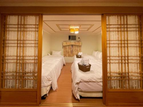 Shexia Liyu Hot Spring in Mudan Township