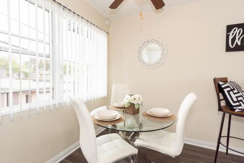 Spacious Modern 2BR- Near SeaWorld & Mission Beach
