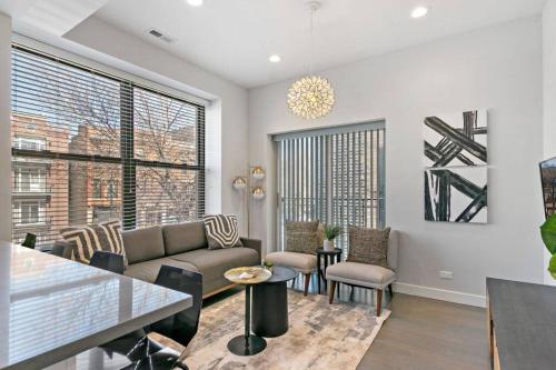 3BR Apartment Cozy Modern Living - Division 201W Chicago