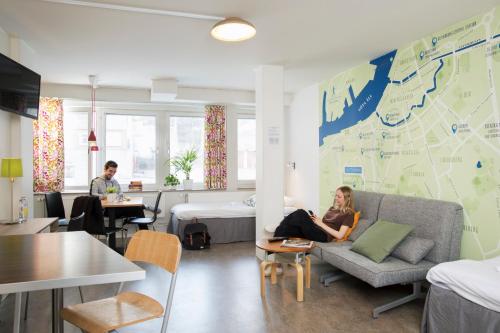 Slottsskogens Hostel - image 13