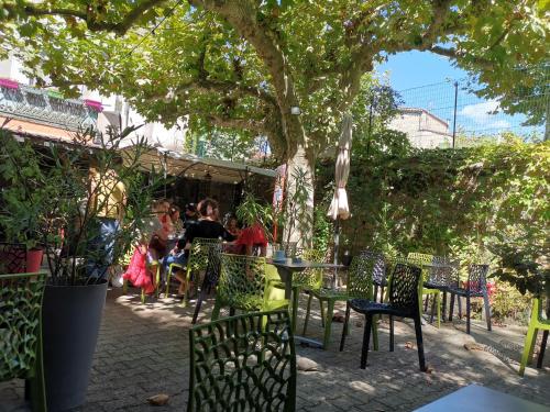 Magnifique gite en pierres 6 personnes avec piscine privee Ardeche plein sud