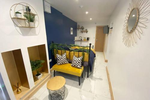 Picture of Stylish, Cosy Studio In Carmarthen Town Centre