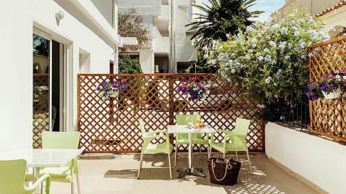 Balcony/terrace, Santa Maria City Hotel in Rhodes