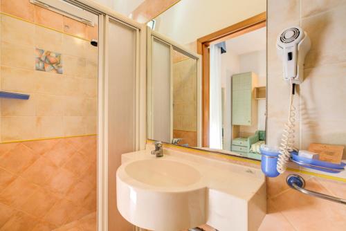 Hotel Residence Charles - image 14