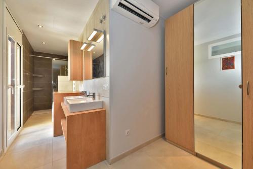 Ref-Ali52 - image 9