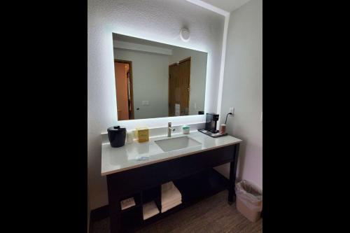Hotel Thea Tacoma Ascend Hotel Collection - image 5