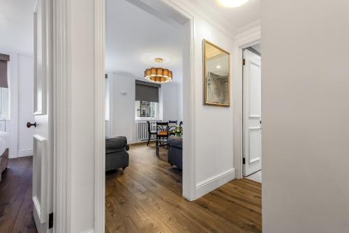 10 Curzon Street by Mansley - image 8