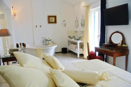 Seaside villa with private pool Home By The Sea - Villa Trogir 4