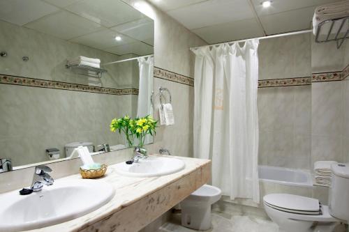 Quad room