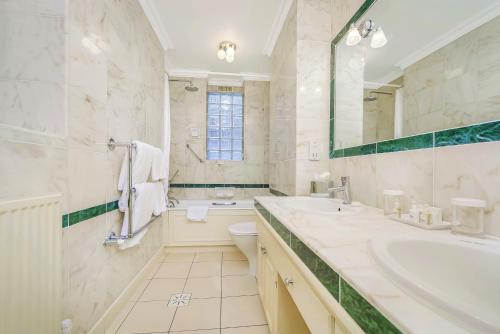 44 Curzon Street by Mansley - image 14