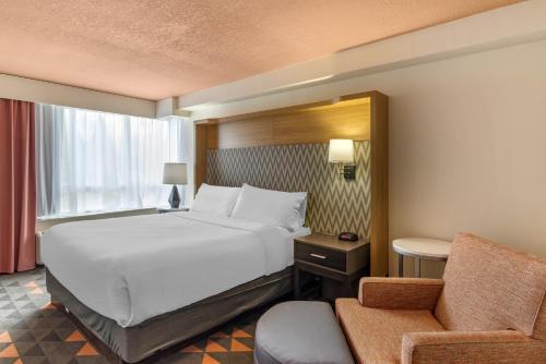 Holiday Inn Atlanta-Gas South Arena Area, an IHG Hotel