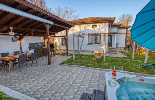 Guest House Stoyanovata Kashta - Стояновата къща