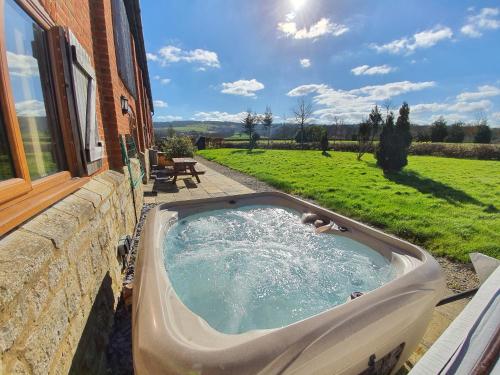 The Victorian Barn, Self-Catering Holidays with Pool and Hot Tubs, Dorset