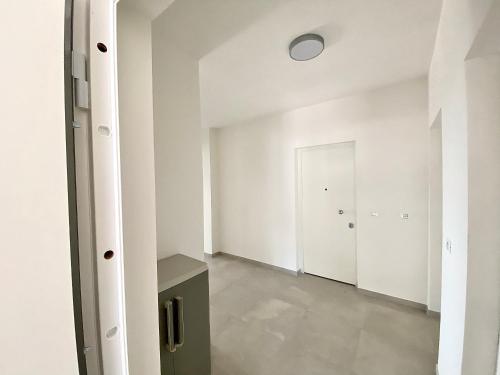 EM Apartments - image 4