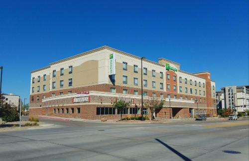 Holiday Inn Omaha Downtown - Waterpark, an IHG Hotel